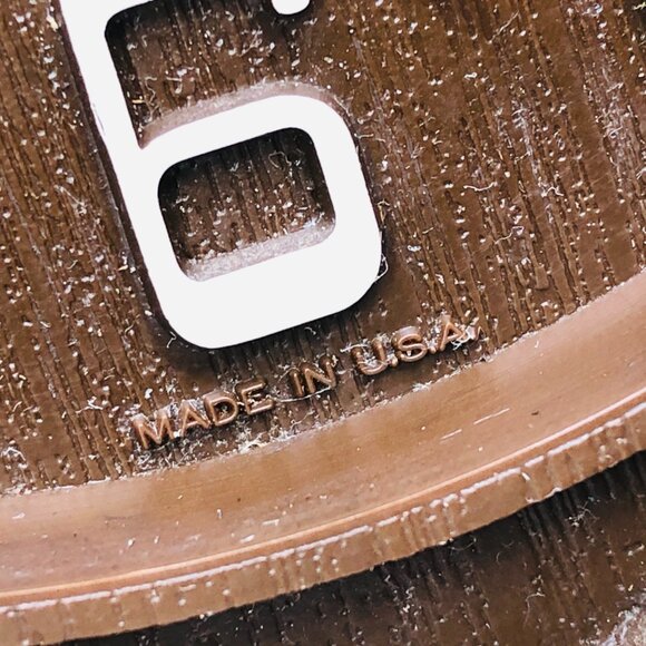 Vintage 70s SPARTUS USA Plastic Faux Wood Rolling Pin Plug In Wall Clock Rustic - Picture 9 of 14